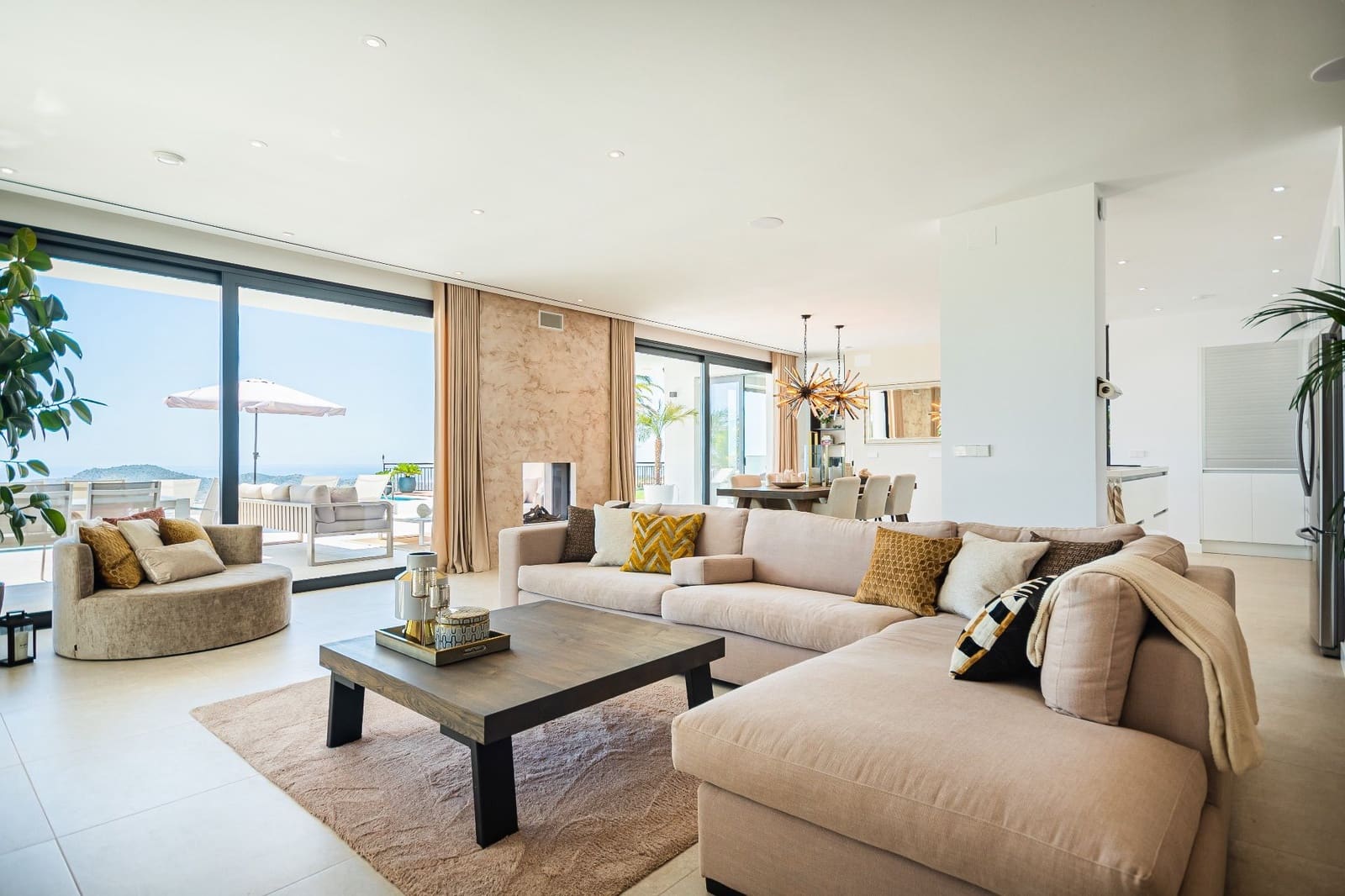 4 bedroom Villa for sale in Finestrat with pool garage - € 2,290,000 (Ref: 7295491)