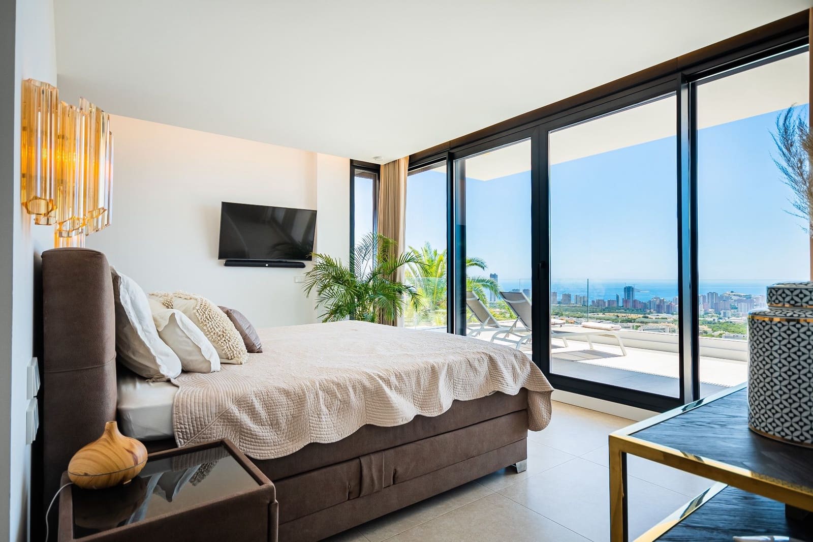 4 bedroom Villa for sale in Finestrat with pool garage - € 2,290,000 (Ref: 7295491)