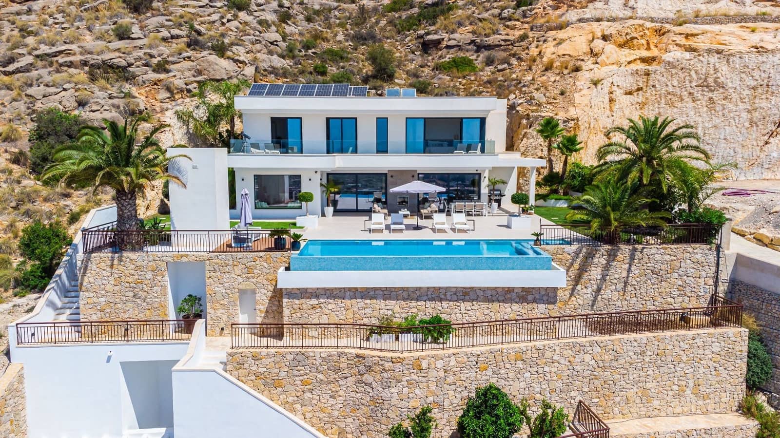 4 bedroom Villa for sale in Finestrat with pool garage - € 2,290,000 (Ref: 7295491)