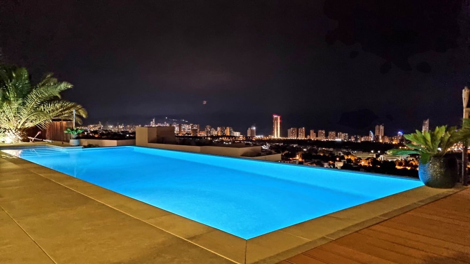 4 bedroom Villa for sale in Finestrat with pool garage - € 2,290,000 (Ref: 7295491)