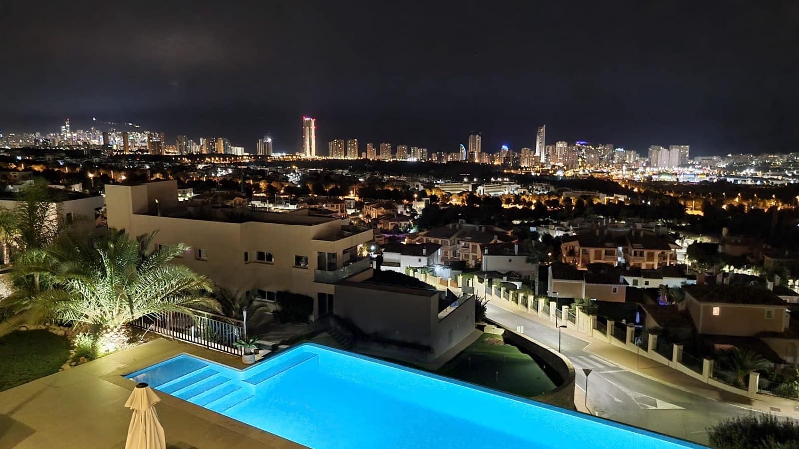 4 bedroom Villa for sale in Finestrat with pool garage - € 2,290,000 (Ref: 7295491)