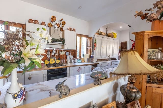 Chalet de 4 habitaciones en Alfaz del Pi / L'Alfàs del Pi en venta con piscina garaje - 595.000 € (Ref: 7432769)