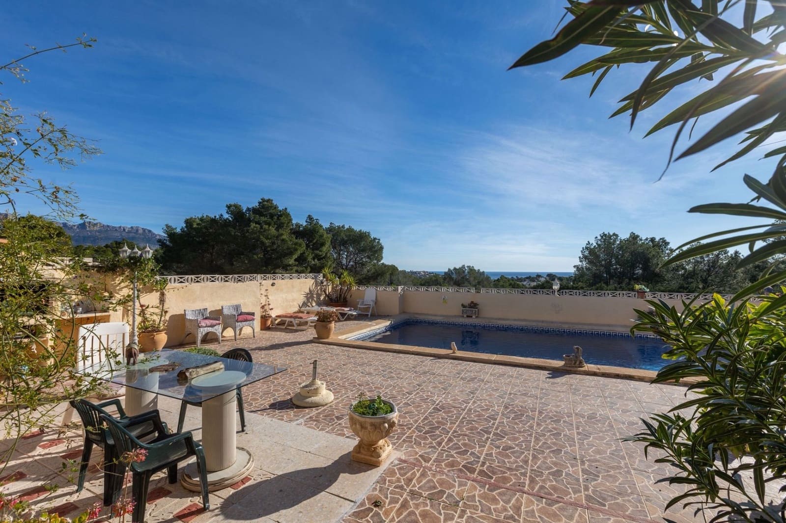 4 bedroom Villa for sale in Alfaz del Pi / L'Alfas del Pi with pool garage - € 550,000 (Ref: 7432769)