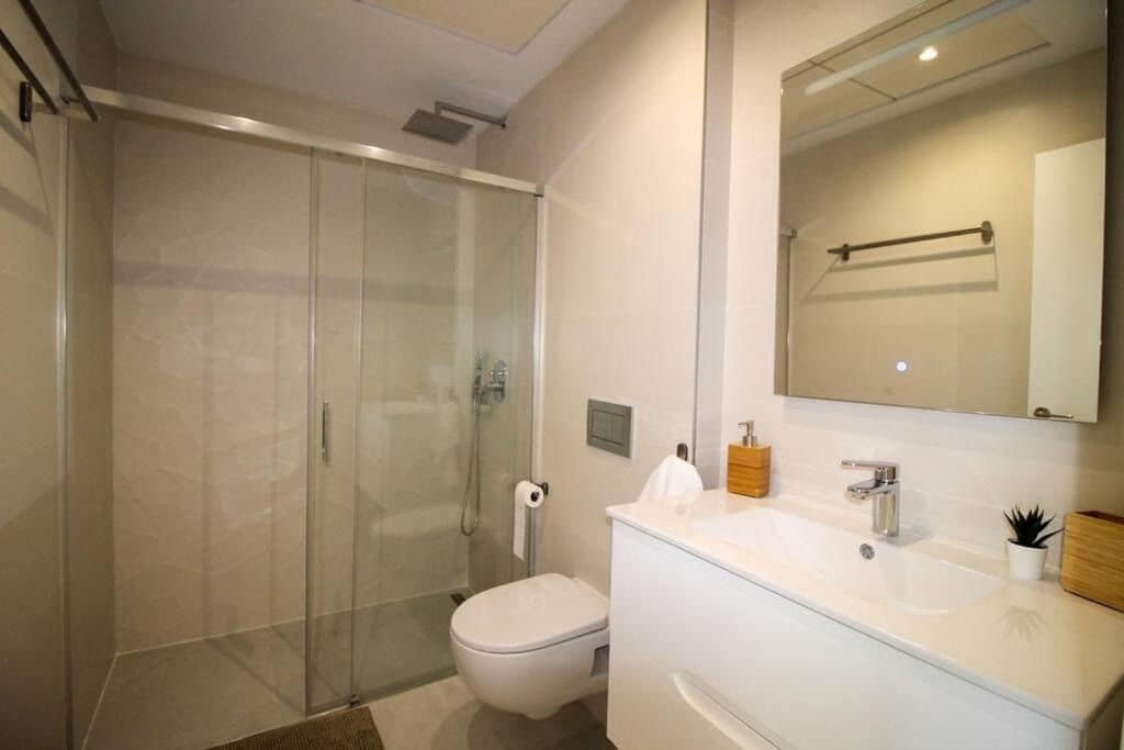 Casa de 4 habitaciones en Finestrat en venta con piscina garaje - 595.000 € (Ref: 7763648)