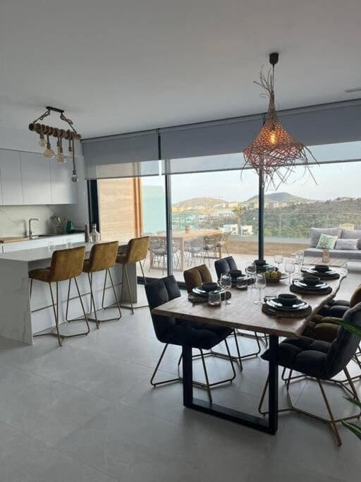 Casa de 4 habitaciones en Finestrat en venta con piscina garaje - 595.000 € (Ref: 7763648)