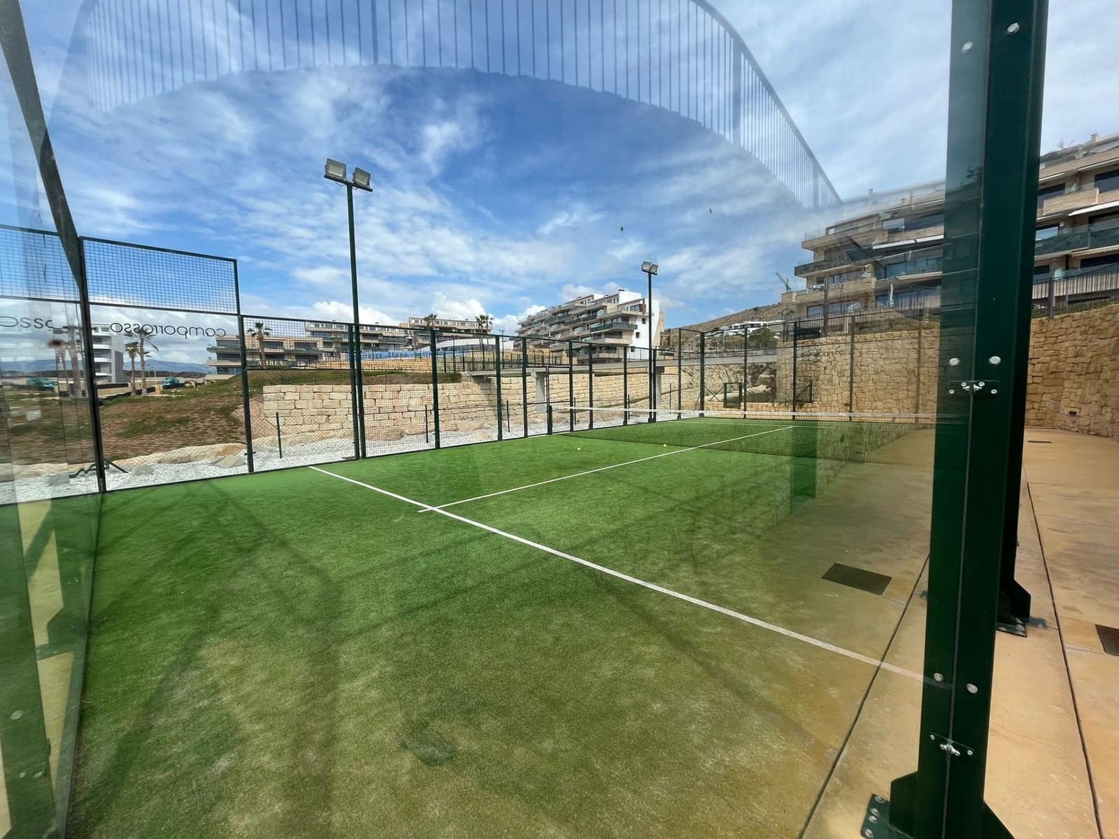 Casa de 4 habitaciones en Finestrat en venta con piscina garaje - 595.000 € (Ref: 7763648)