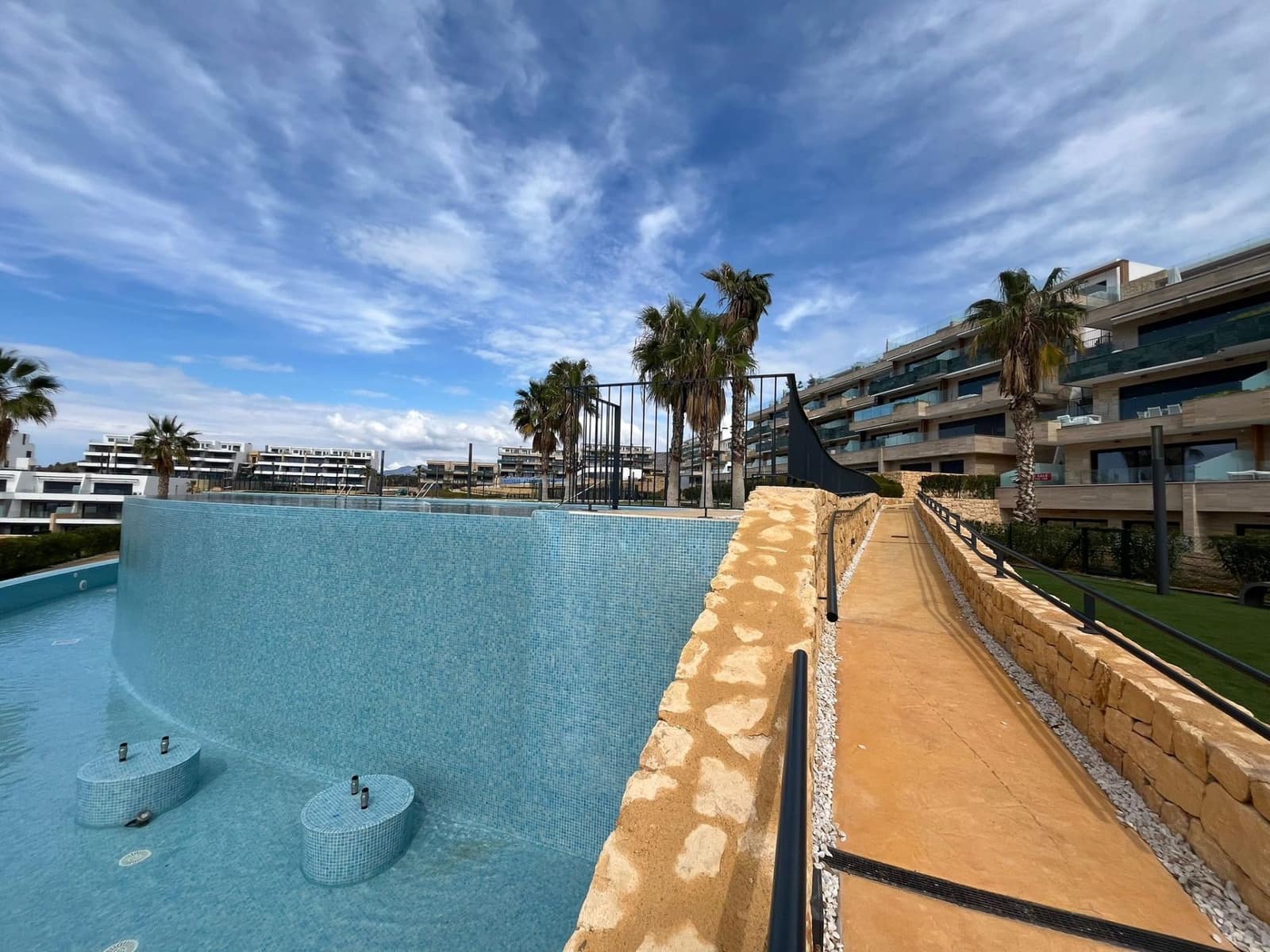 Casa de 4 habitaciones en Finestrat en venta con piscina garaje - 595.000 € (Ref: 7763648)