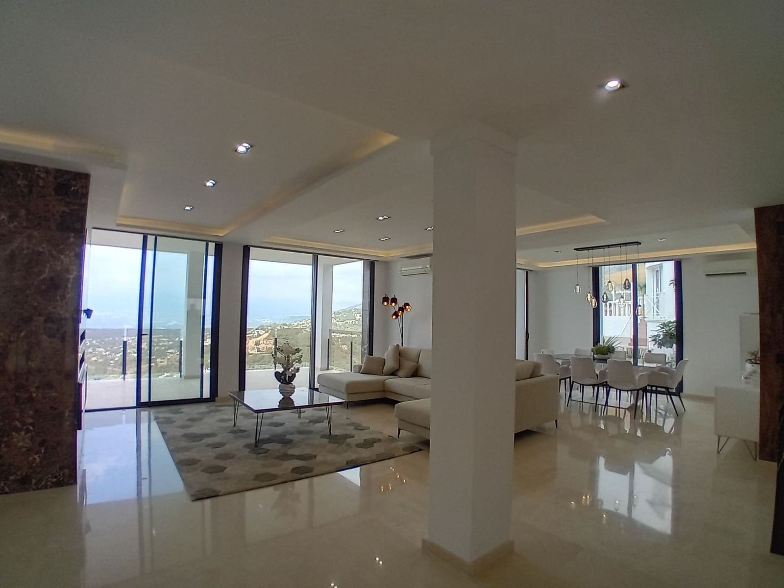 4 makuuhuone Huvila myytävänä paikassa Altea mukana uima-altaan 
autotalli - 2 450 000 € (Ref: 7787482)