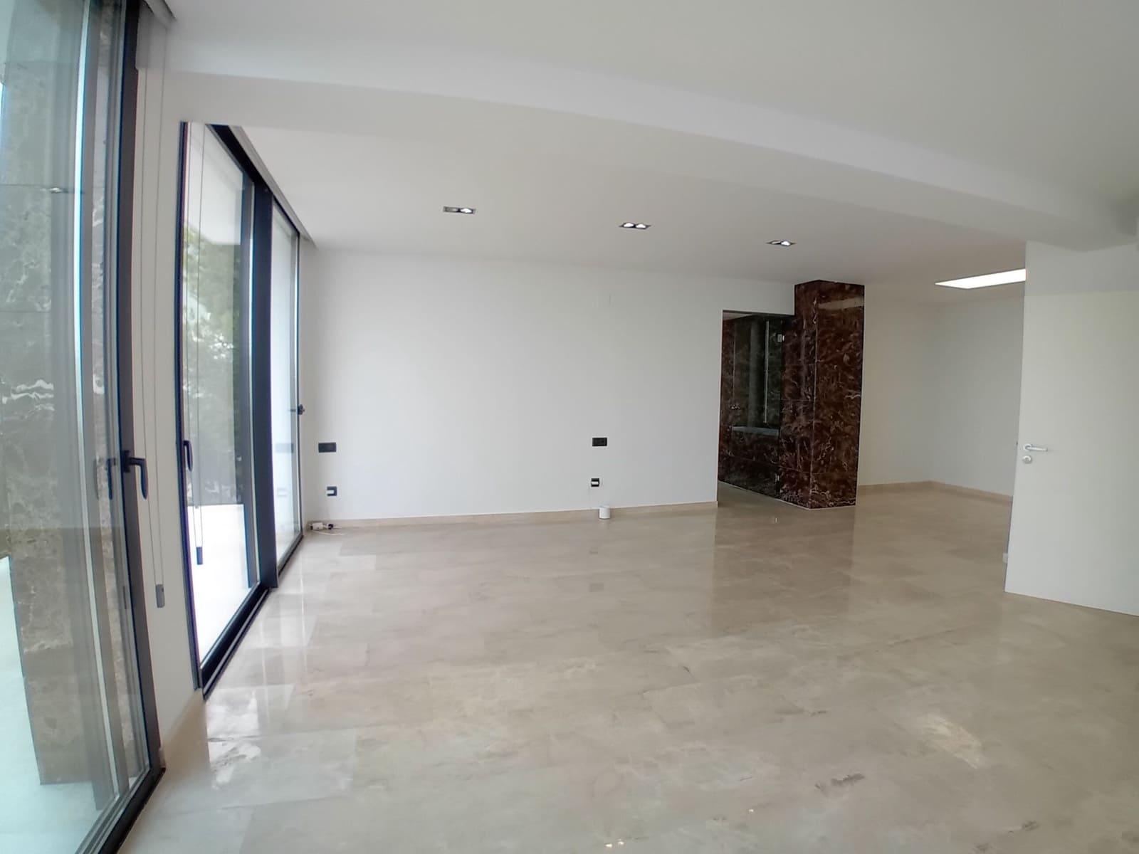 4 makuuhuone Huvila myytävänä paikassa Altea mukana uima-altaan 
autotalli - 2 450 000 € (Ref: 7787482)