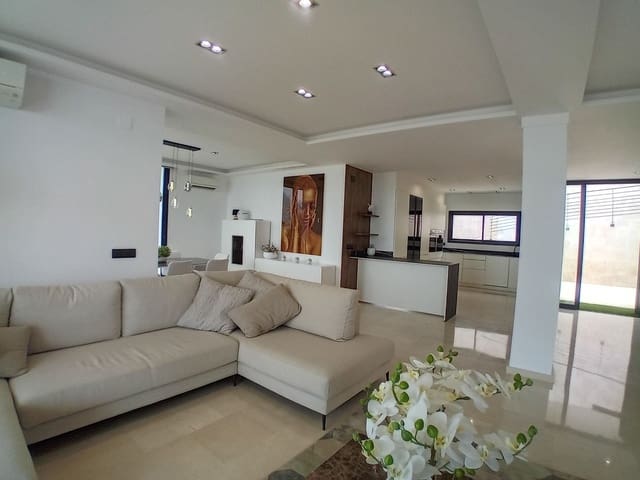 4 makuuhuone Huvila myytävänä paikassa Altea mukana uima-altaan 
autotalli - 2 450 000 € (Ref: 7787482)