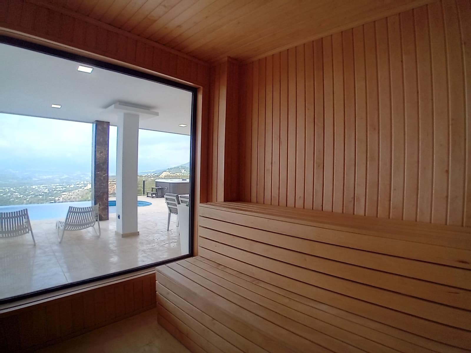 4 makuuhuone Huvila myytävänä paikassa Altea mukana uima-altaan 
autotalli - 2 450 000 € (Ref: 7787482)