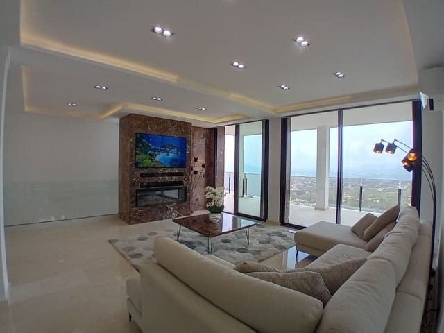 4 makuuhuone Huvila myytävänä paikassa Altea mukana uima-altaan 
autotalli - 2 450 000 € (Ref: 7787482)