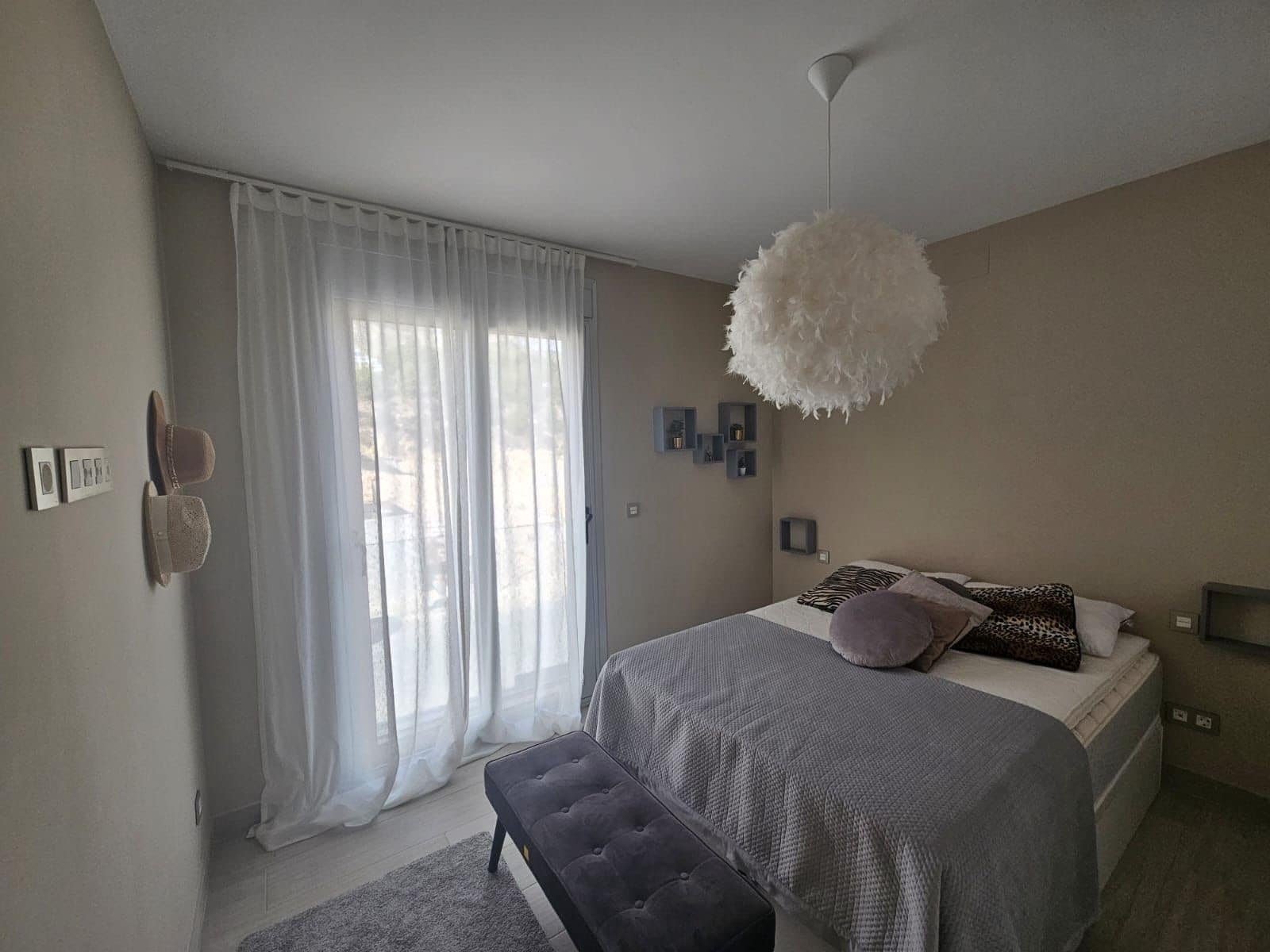 2 bedroom Penthouse for rent in Finestrat with pool garage - € 1,900 (Ref: 7814703)