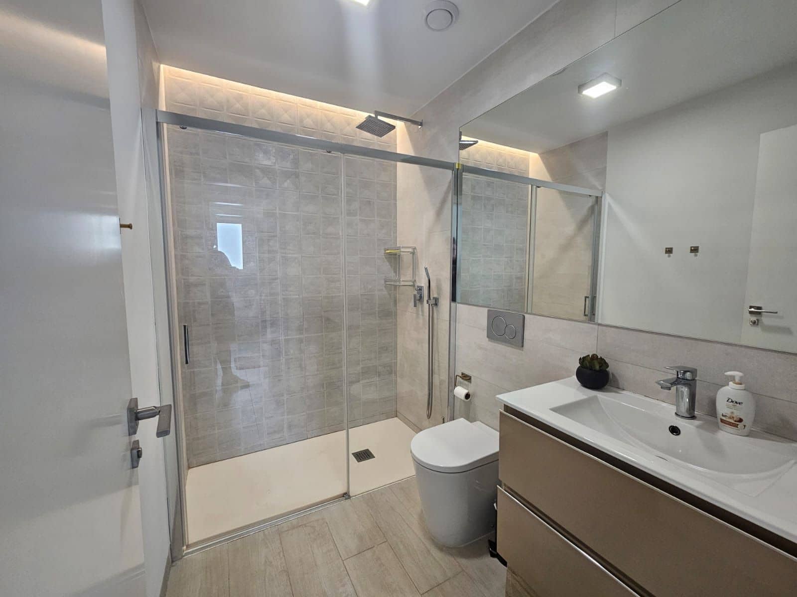 2 bedroom Penthouse for rent in Finestrat with pool garage - € 1,900 (Ref: 7814703)
