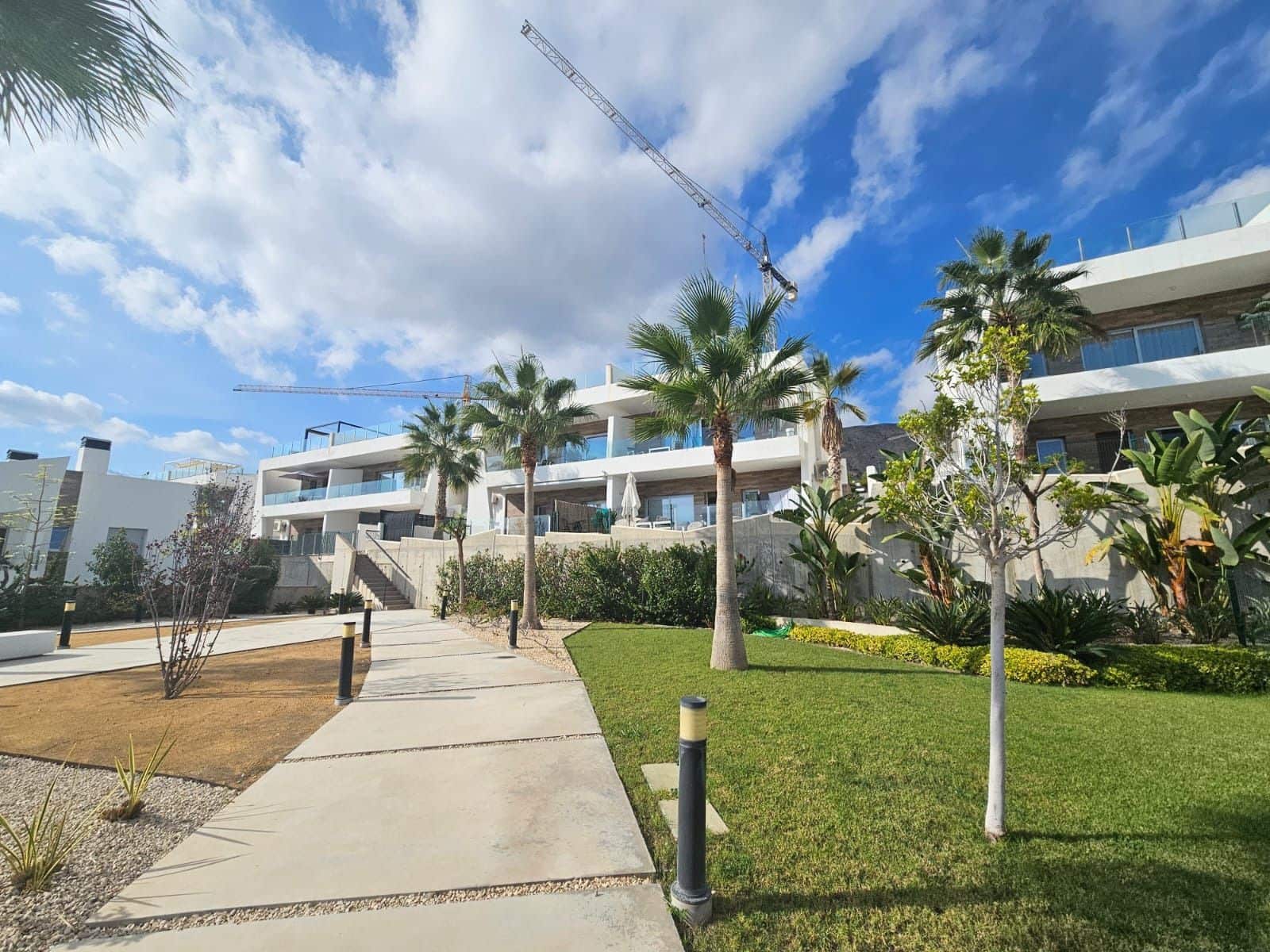 2 bedroom Penthouse for rent in Finestrat with pool garage - € 1,900 (Ref: 7814703)