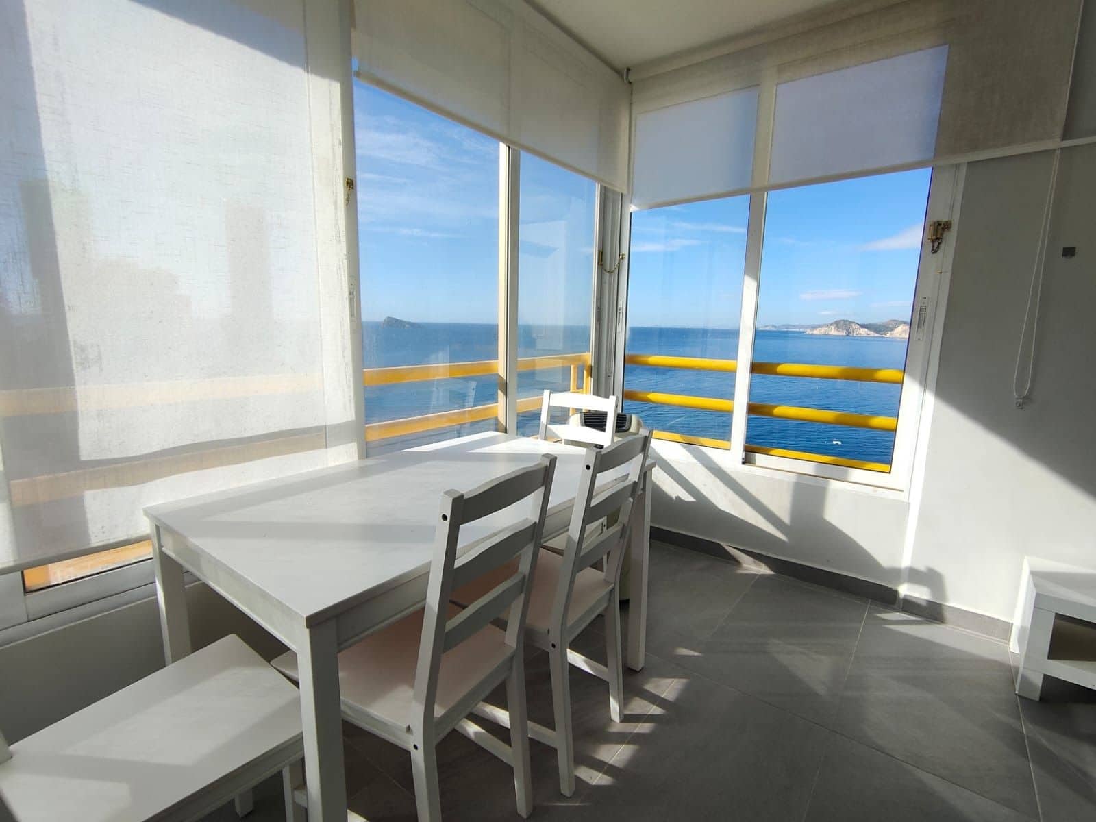 2 sypialnia Apartament do wynajęcia w Benidorm z basenem garażem - 1 400 € (Ref: 7864160)