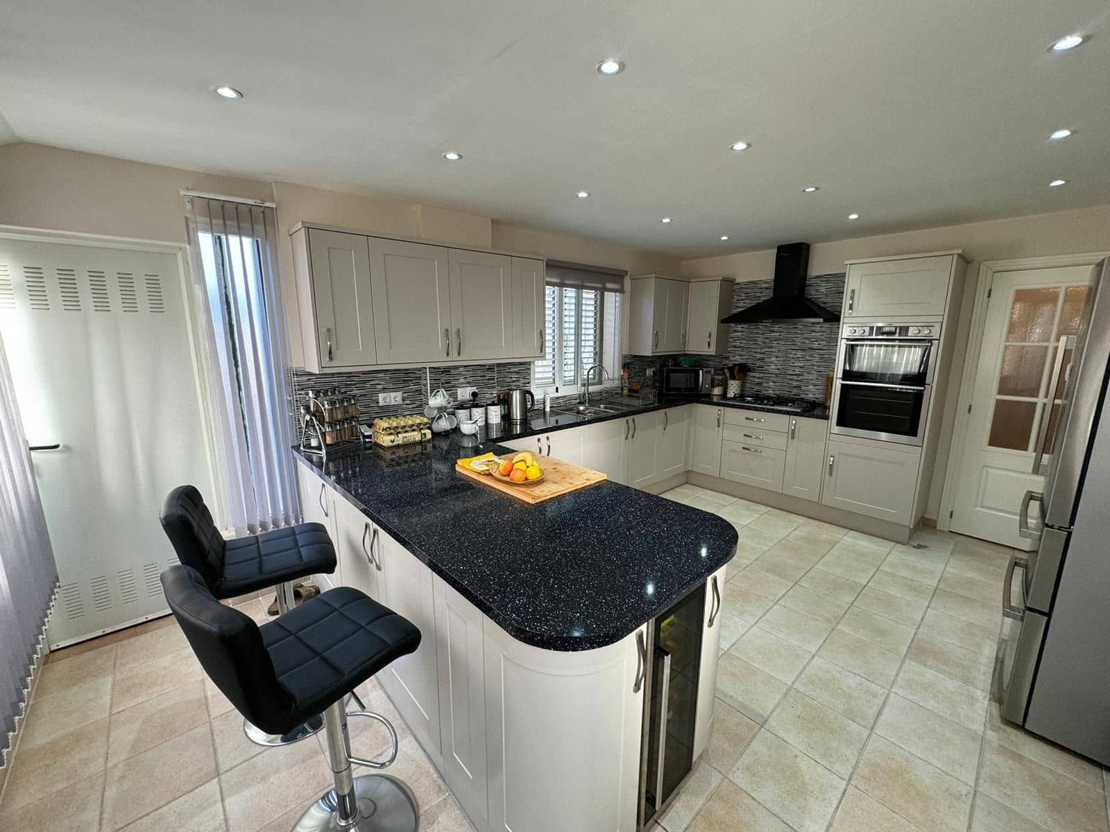 5 makuuhuone Huvila myytävänä paikassa Finestrat mukana uima-altaan 
autotalli - 595 000 € (Ref: 7936567)