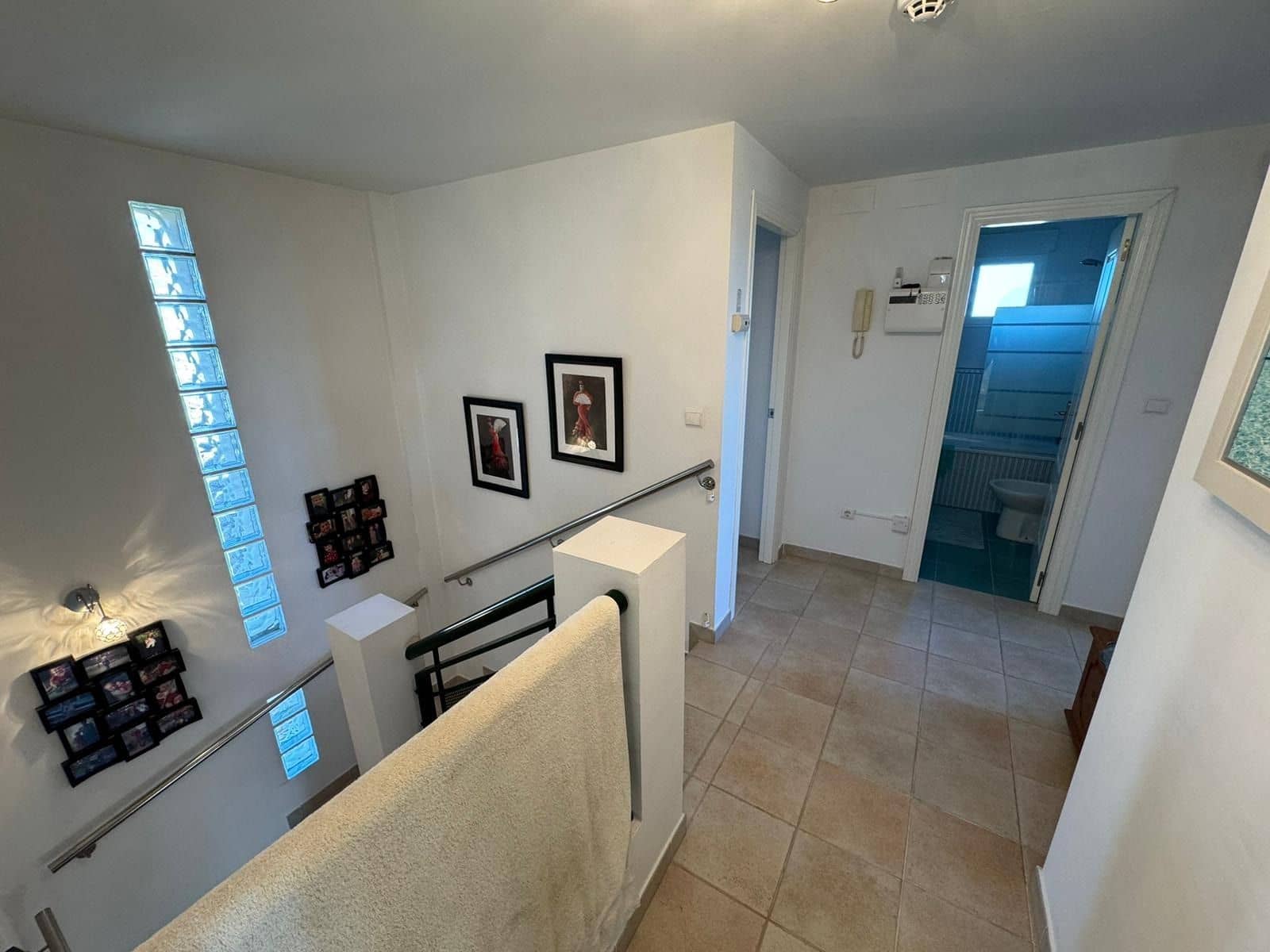 5 makuuhuone Huvila myytävänä paikassa Finestrat mukana uima-altaan 
autotalli - 595 000 € (Ref: 7936567)