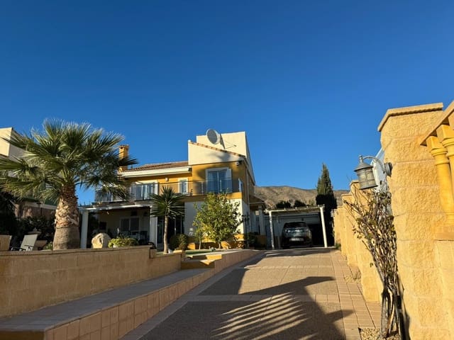 5 makuuhuone Huvila myytävänä paikassa Finestrat mukana uima-altaan 
autotalli - 595 000 € (Ref: 7936567)