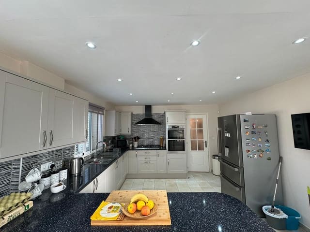 5 makuuhuone Huvila myytävänä paikassa Finestrat mukana uima-altaan 
autotalli - 595 000 € (Ref: 7936567)