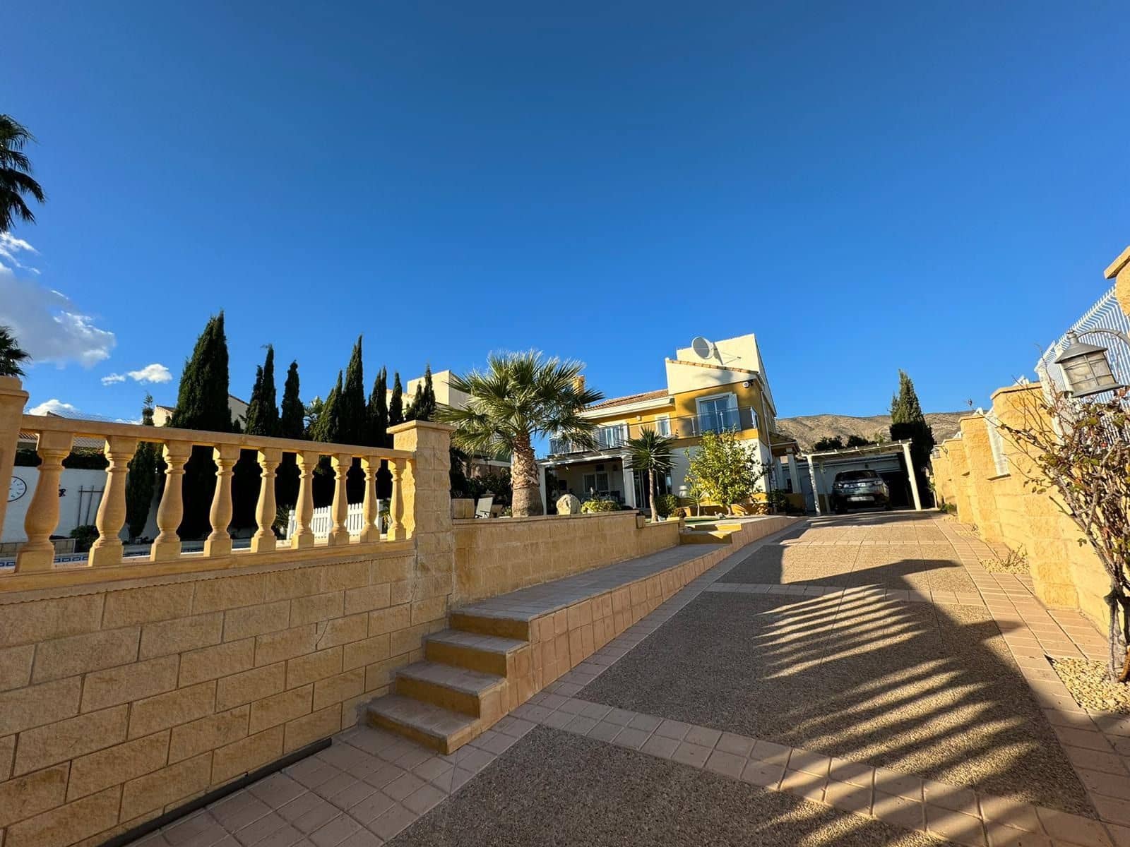 5 makuuhuone Huvila myytävänä paikassa Finestrat mukana uima-altaan 
autotalli - 595 000 € (Ref: 7936567)