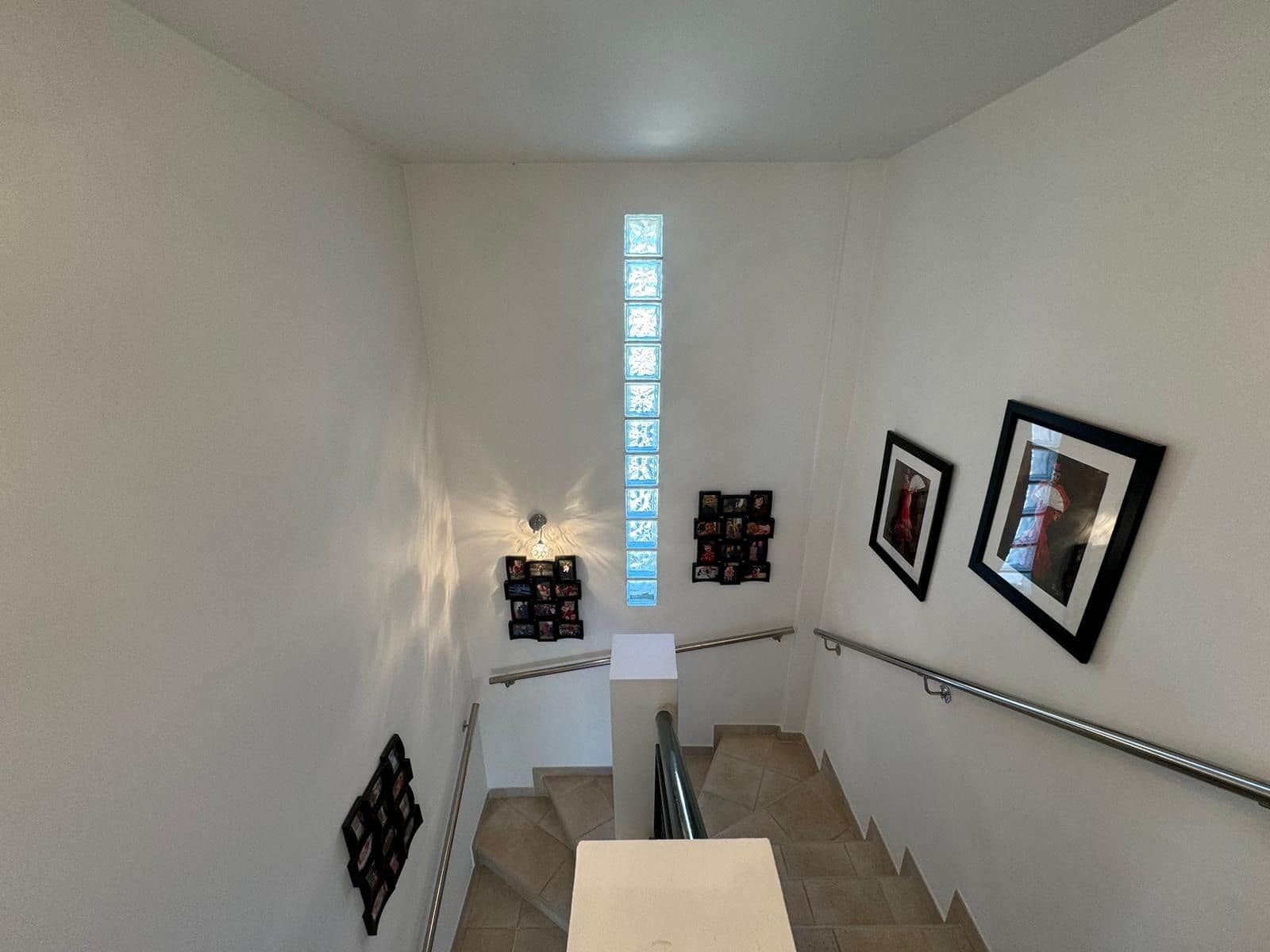 5 makuuhuone Huvila myytävänä paikassa Finestrat mukana uima-altaan 
autotalli - 595 000 € (Ref: 7936567)