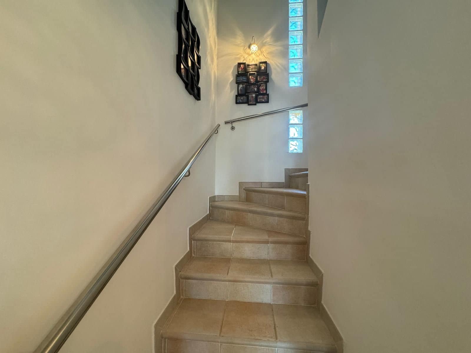 5 makuuhuone Huvila myytävänä paikassa Finestrat mukana uima-altaan 
autotalli - 595 000 € (Ref: 7936567)