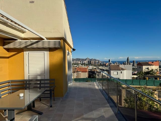 5 makuuhuone Huvila myytävänä paikassa Finestrat mukana uima-altaan 
autotalli - 595 000 € (Ref: 7936567)