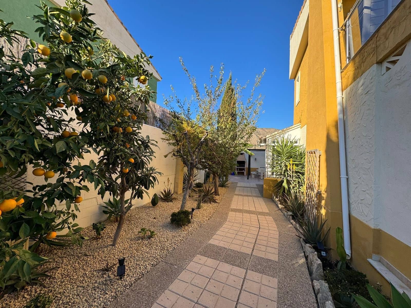 5 makuuhuone Huvila myytävänä paikassa Finestrat mukana uima-altaan 
autotalli - 595 000 € (Ref: 7936567)