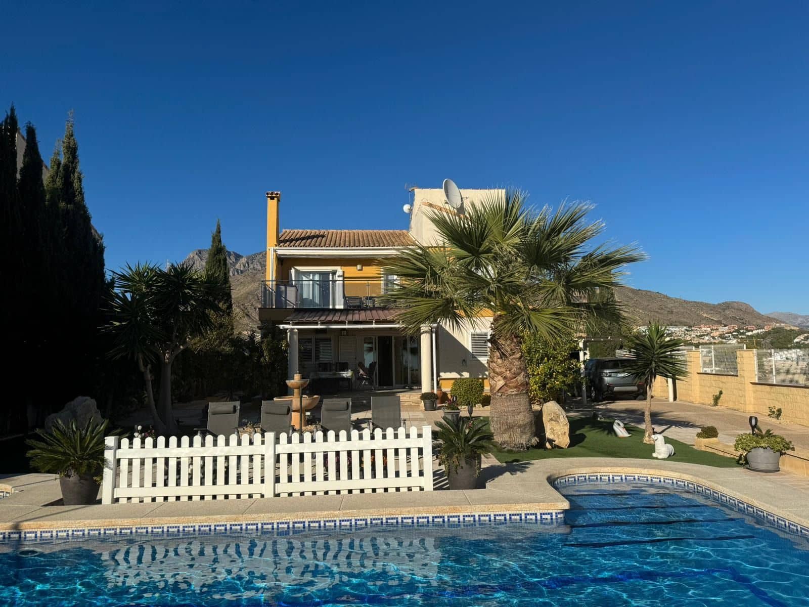 5 makuuhuone Huvila myytävänä paikassa Finestrat mukana uima-altaan 
autotalli - 595 000 € (Ref: 7936567)