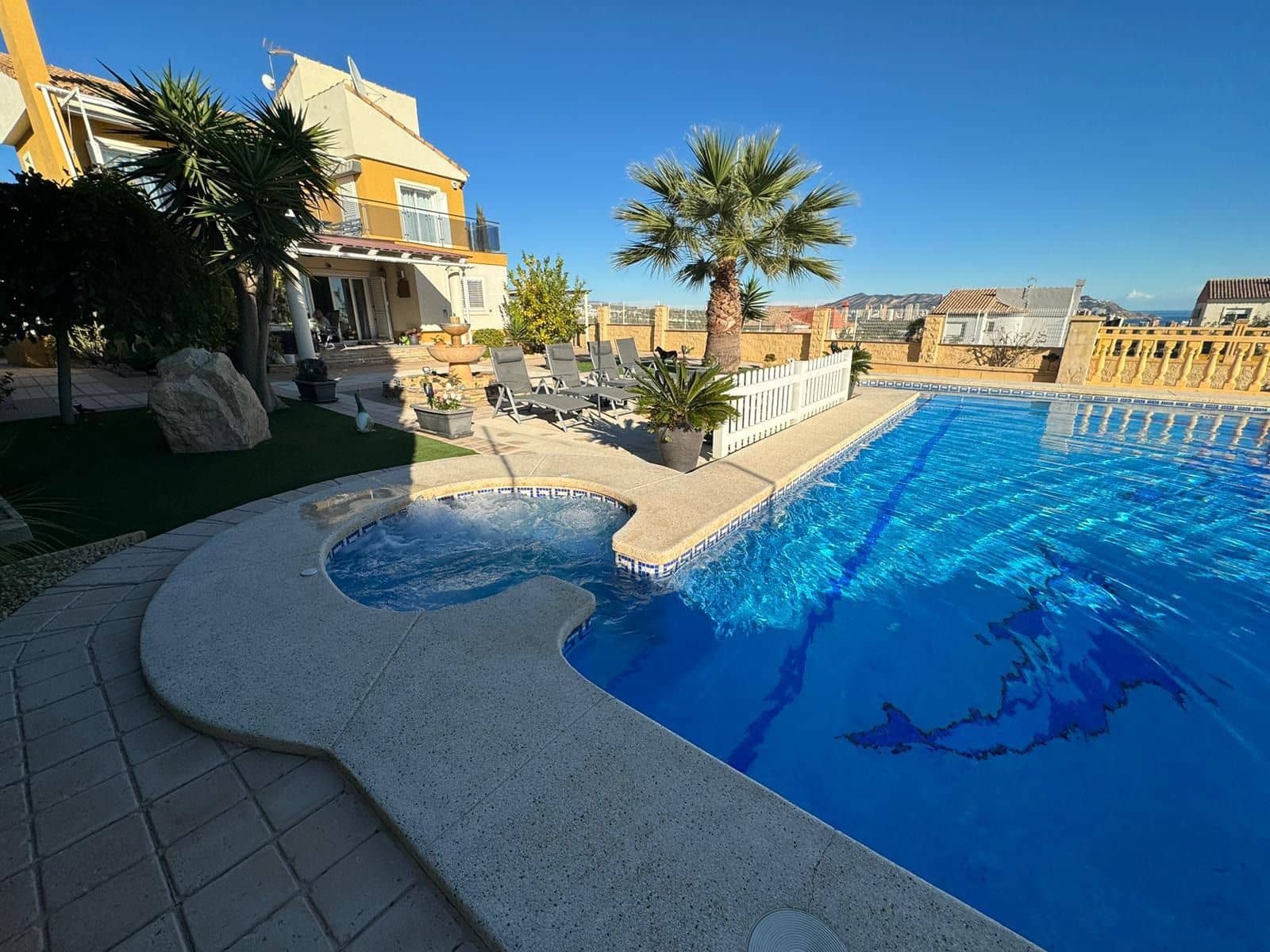 5 makuuhuone Huvila myytävänä paikassa Finestrat mukana uima-altaan 
autotalli - 595 000 € (Ref: 7936567)