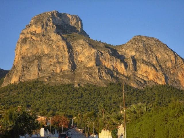 Grunde uden byggetilladelser til salg i Polop - € 2.500.000 (Ref: 7947914)