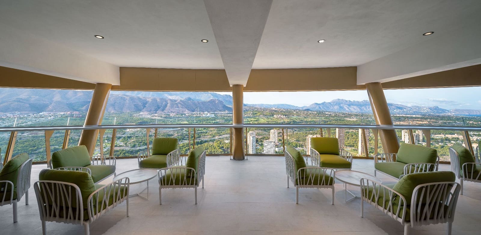 8 soverom Leilighet til salgs i Benidorm med svømmebasseng garasje - € 4 950 000 (Ref: 7965116)