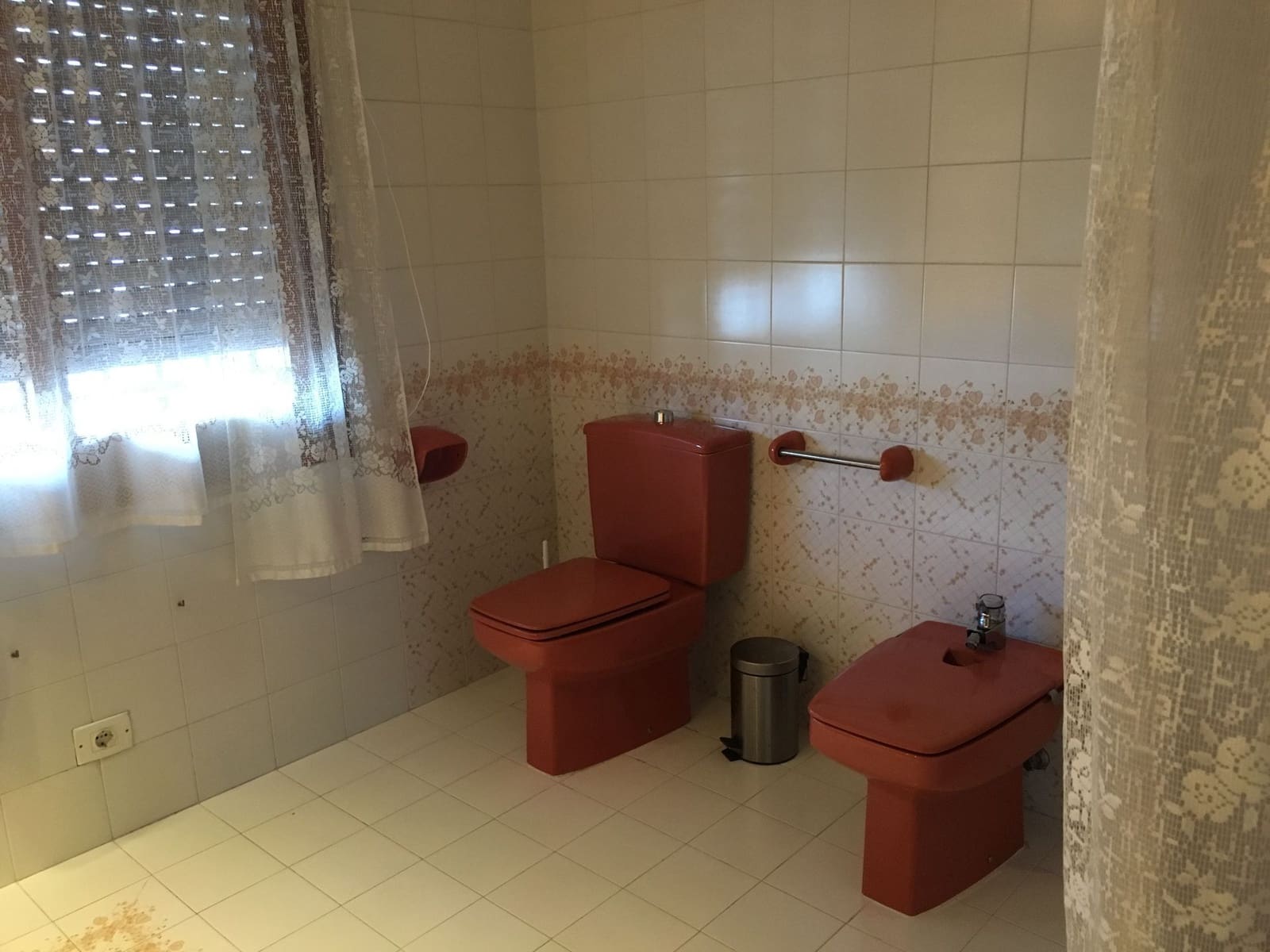 6 bedroom Villa for sale in Pedreguer - € 340,000 (Ref: 8044540)