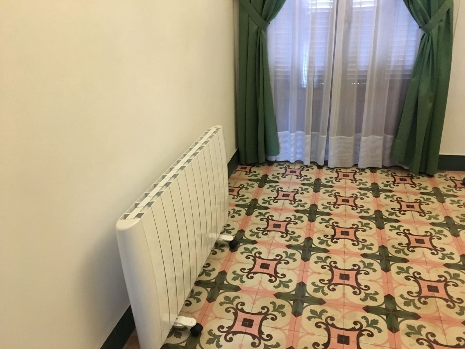 6 bedroom Villa for sale in Pedreguer - € 340,000 (Ref: 8044540)