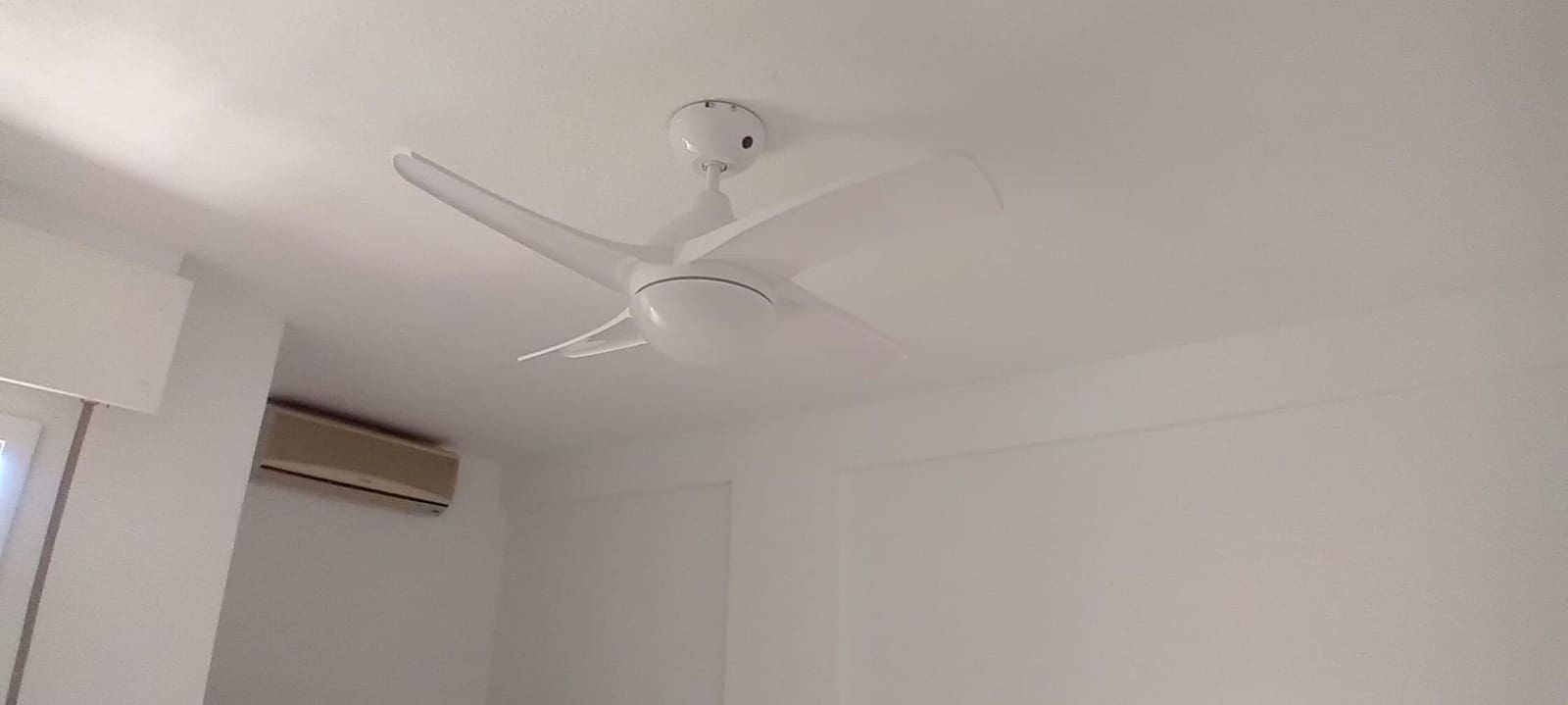 2 soverom Kjedet enebolig til salgs i Benidorm med svømmebasseng - € 235 000 (Ref: 8268814)