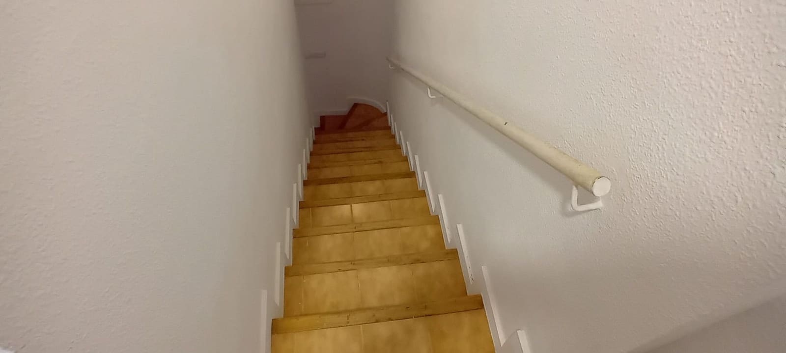 2 soverom Kjedet enebolig til salgs i Benidorm med svømmebasseng - € 235 000 (Ref: 8268814)