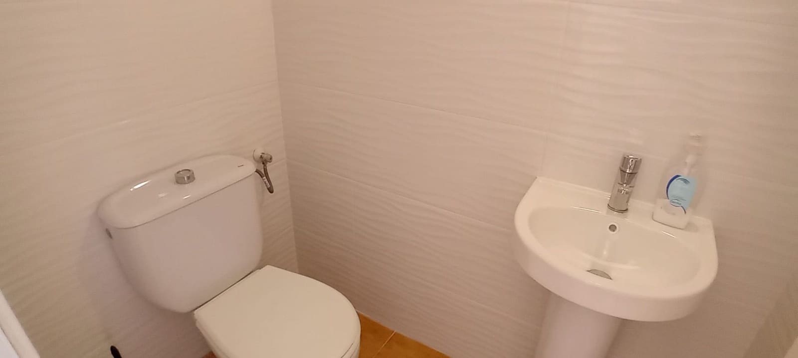 2 soverom Kjedet enebolig til salgs i Benidorm med svømmebasseng - € 235 000 (Ref: 8268814)