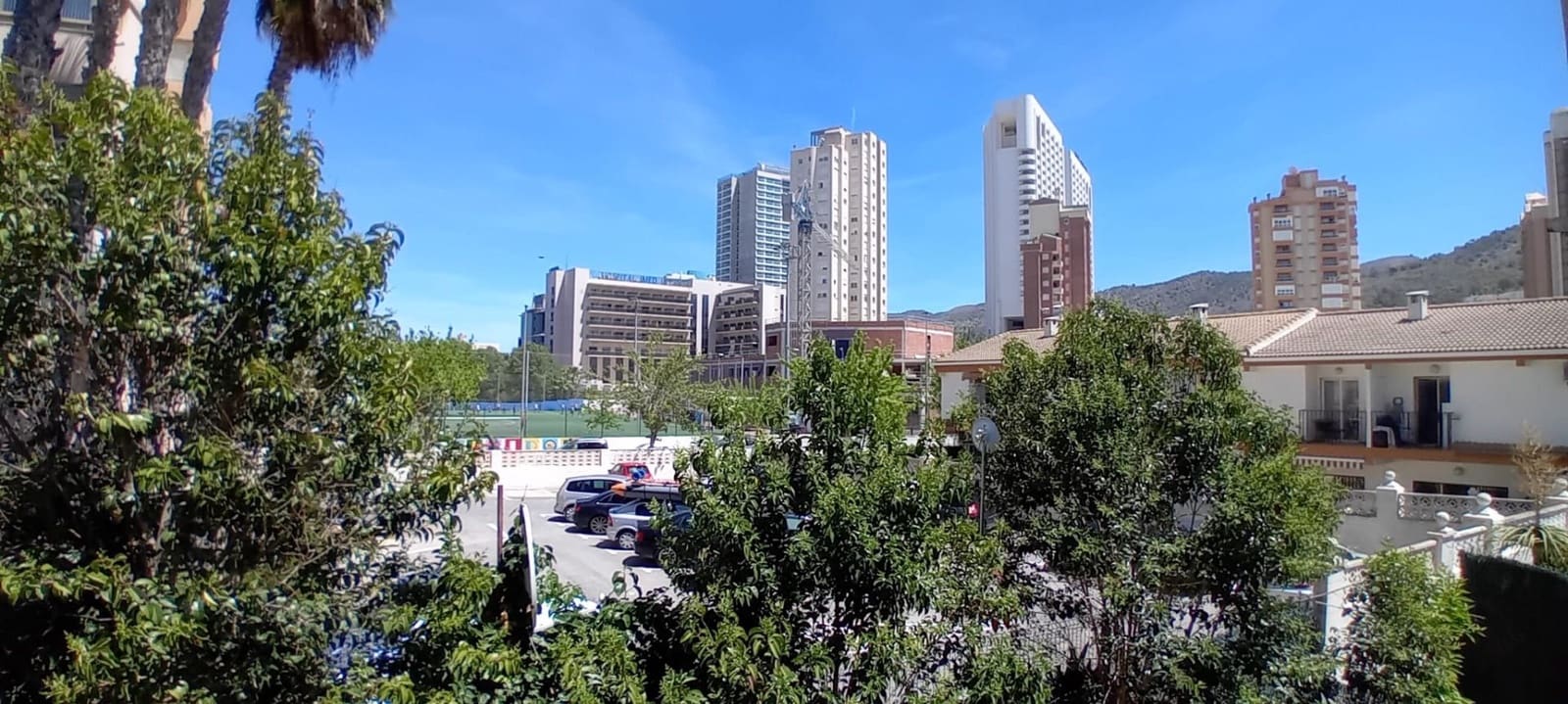 2 soverom Kjedet enebolig til salgs i Benidorm med svømmebasseng - € 235 000 (Ref: 8268814)