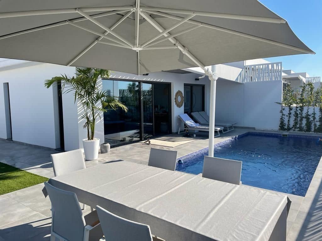 4 makuuhuone Huvila myytävänä paikassa Finestrat mukana uima-altaan 
autotalli - 699 000 € (Ref: 8324290)