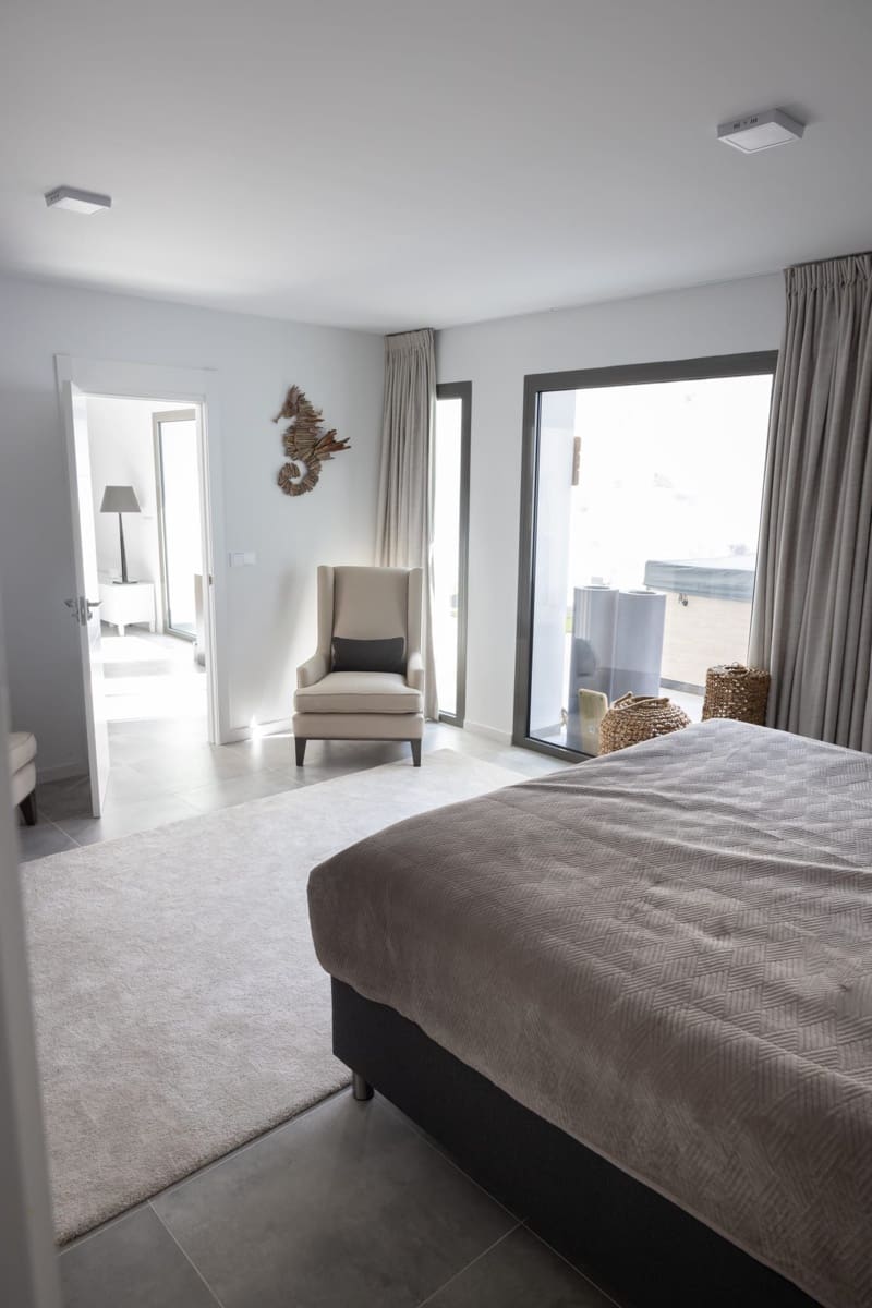 4 makuuhuone Huvila myytävänä paikassa Finestrat mukana uima-altaan 
autotalli - 699 000 € (Ref: 8324290)