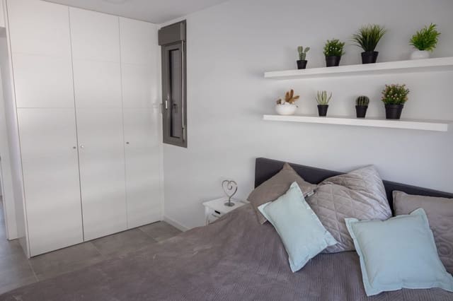 4 makuuhuone Huvila myytävänä paikassa Finestrat mukana uima-altaan 
autotalli - 699 000 € (Ref: 8324290)