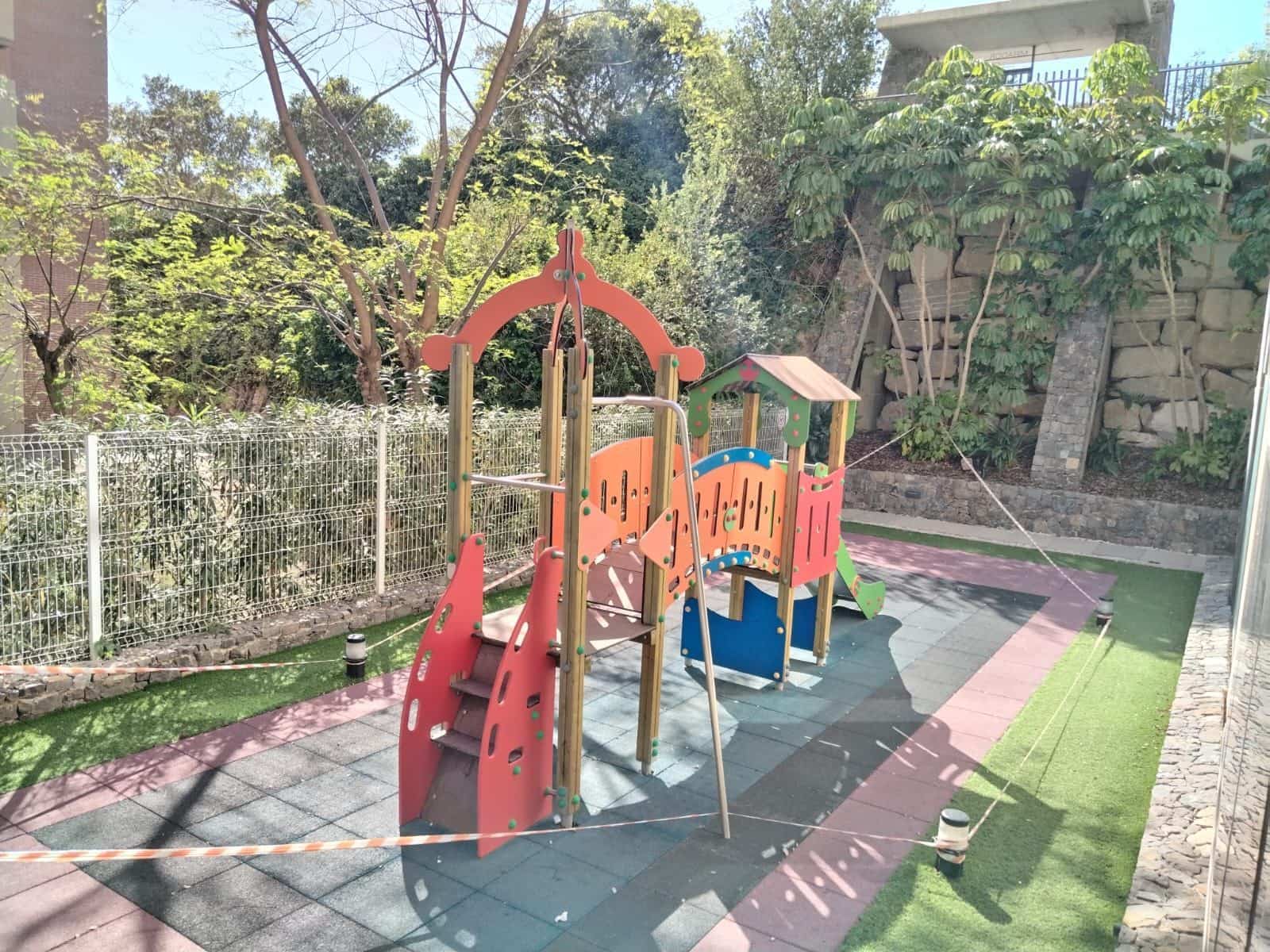 Apartamento de 2 habitaciones en La Villajoyosa / Vila Joiosa en venta con piscina garaje - 225.000 € (Ref: 8331324)