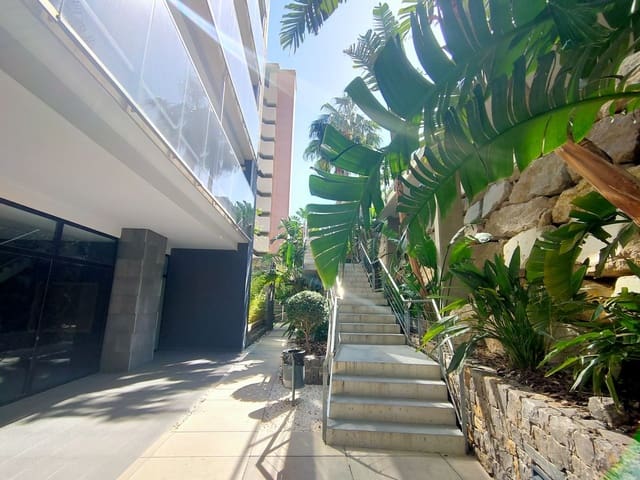 Apartamento de 2 habitaciones en La Villajoyosa / Vila Joiosa en venta con piscina garaje - 225.000 € (Ref: 8331324)