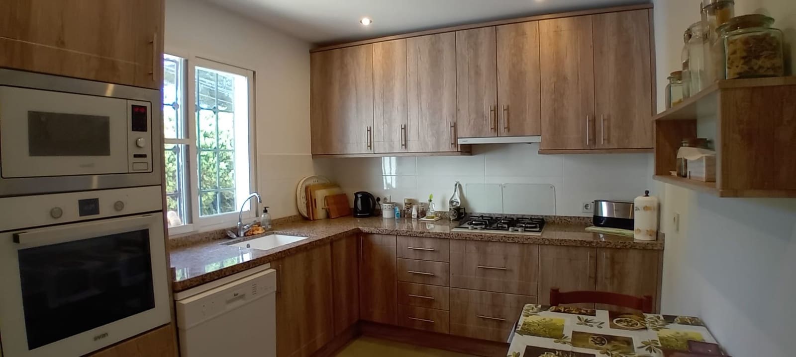 5 bedroom Villa for sale in La Nucia with pool garage - € 525,000 (Ref: 8438349)