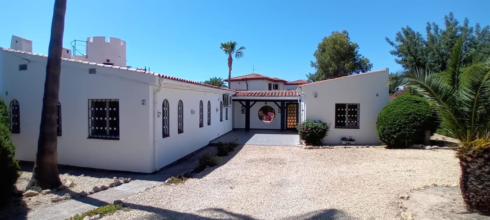5 bedroom Villa for sale in La Nucia with pool garage - € 525,000 (Ref: 8438349)
