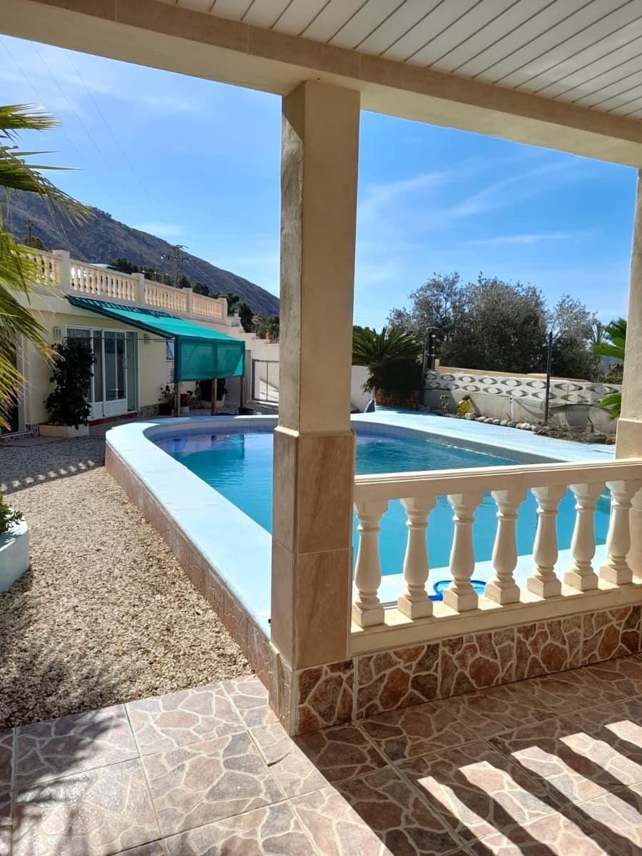 5 soveværelse Villa til salg i Orxeta med swimmingpool garage - € 365.000 (Ref: 8662052)