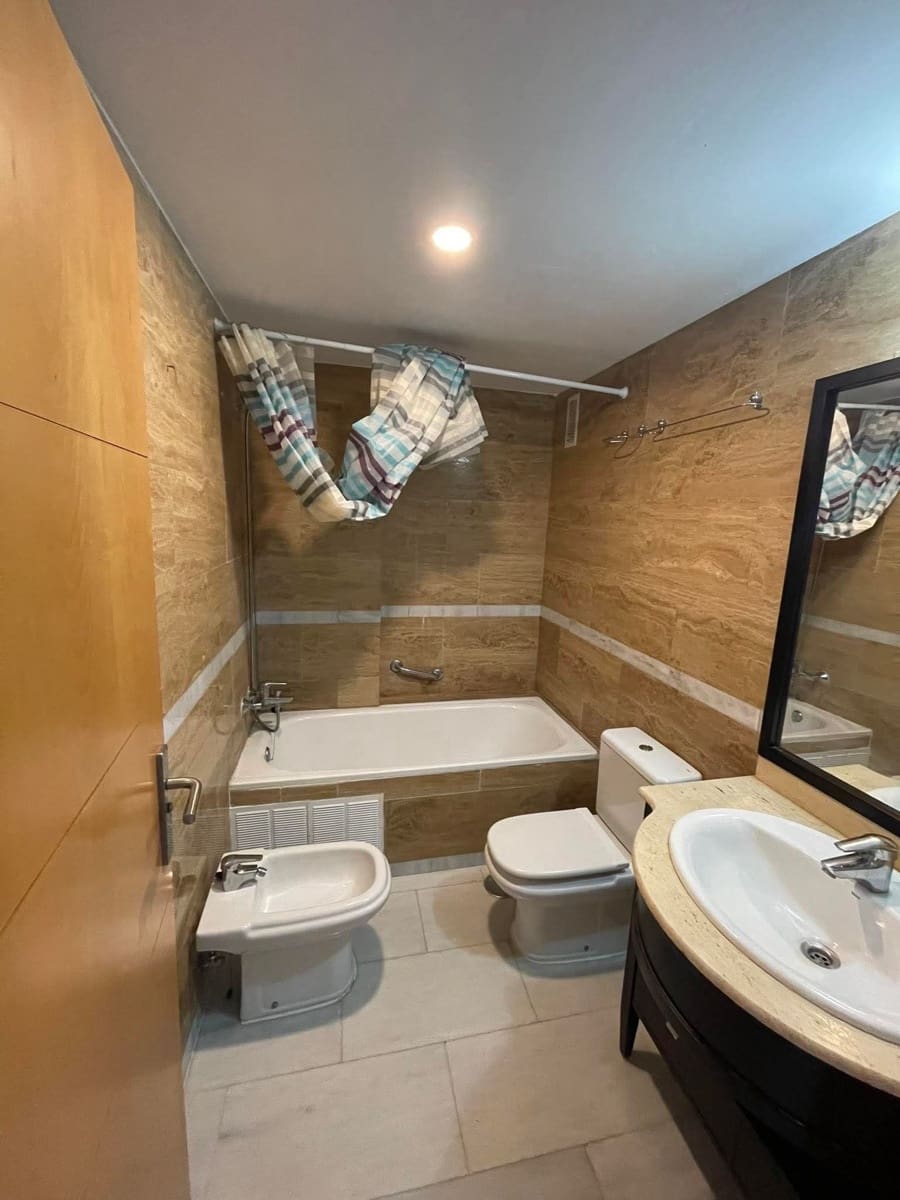 Apartamento de 2 habitaciones en La Villajoyosa / Vila Joiosa en venta con piscina garaje - 240.000 € (Ref: 8697769)