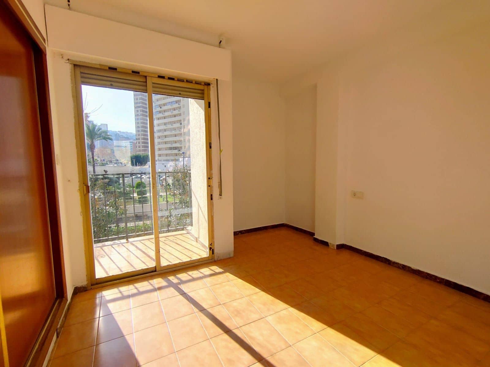 2 soverom Kjedet enebolig til salgs i Benidorm med svømmebasseng - € 229 000 (Ref: 8815446)