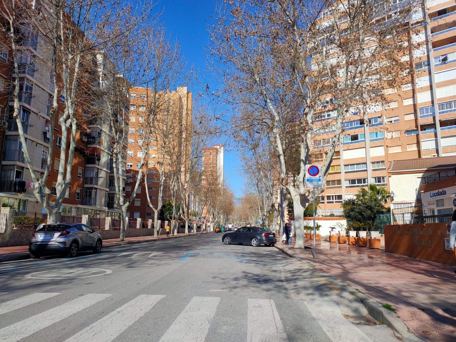 2 soverom Kjedet enebolig til salgs i Benidorm med svømmebasseng - € 229 000 (Ref: 8815446)